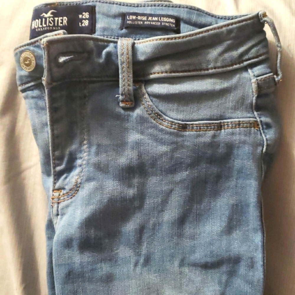 Low rise holister